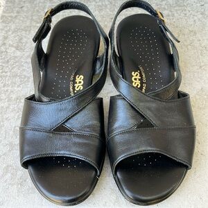 SAS Tripad Comfort Low Heel Wedge Peep Toe Sandals 7.5W Criss Cross Slingback